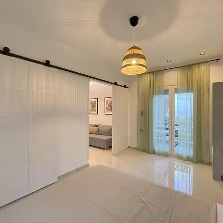 Oceanis Asprovalta, Sea View 2 Bd Apartment